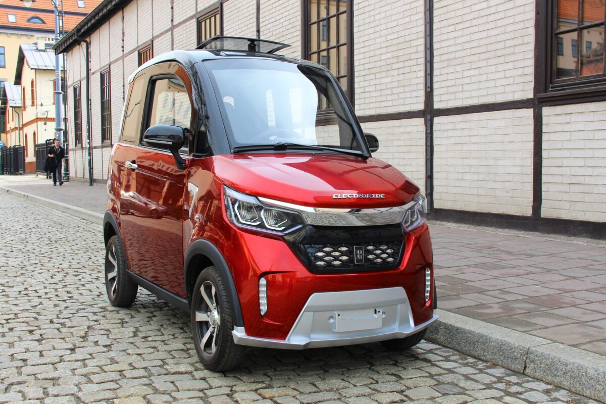 Skuter elektryczny zabudowany Futuri 4